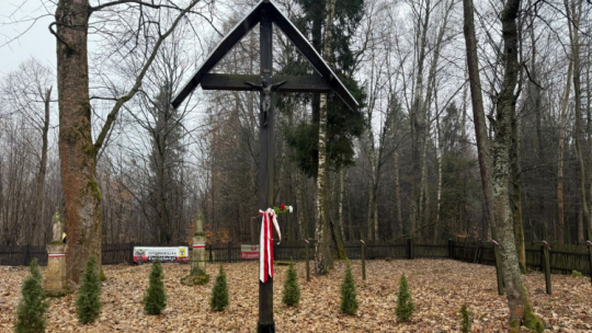 Cmentarz w Hucie Pieniackiej 28 lutego 2025 r. Fot. Rafał Leśkiewicz (IPN)