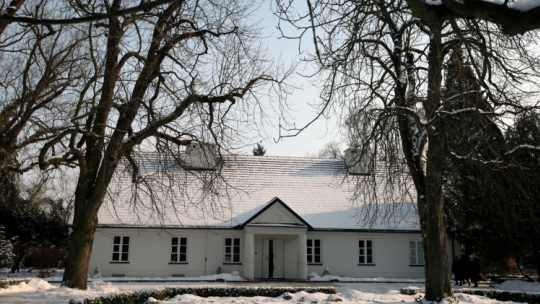 Dworek w Żelazowej Woli, miejsce urodzenia Fryderyka Chopina, fot. PAP/Tomasz Gzell