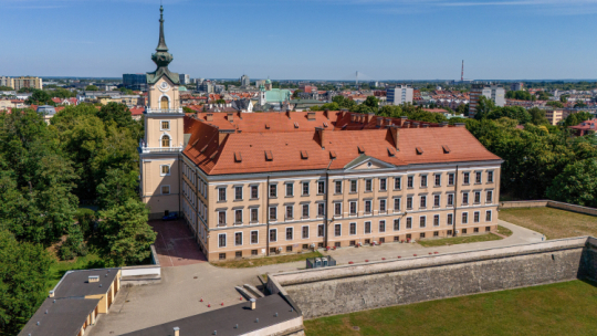 Rzeszowski Zamek Lubomirskich jest teraz siedzibą Sądu Okręgowego. Fot. PAP/Darek Delmanowicz 