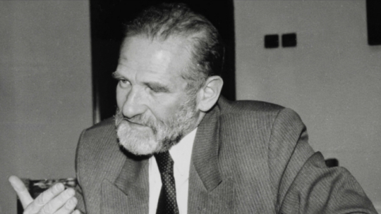 Bronisław Geremek w filmie „Historyk w świecie polityki. Bronisław Geremek” w reżyserii Jadwigi Nowakowskiej. Fot. TVP VOD