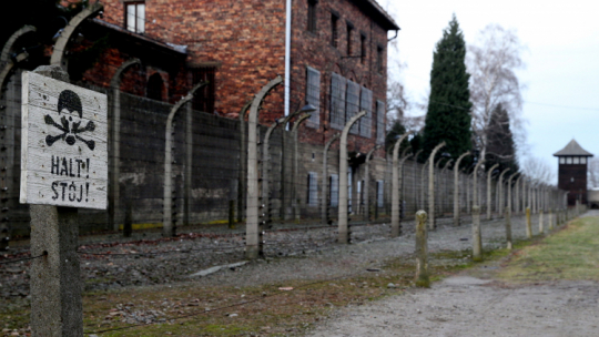 Dawny niemiecki obóz koncentracyjny KL Auschwitz, fot. PAP/Andrzej Grygiel