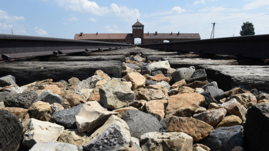 Niemiecki nazistowski obóz koncentracyjny i zagłady Auschwitz II-Birkenau. PAP/Jacek Bednarczyk
