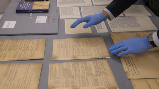 Archiwum Akt Nowych zaprezentowało dokumentację związaną ze zbrodnią katyńską, fot. PAP/Rafał Guz