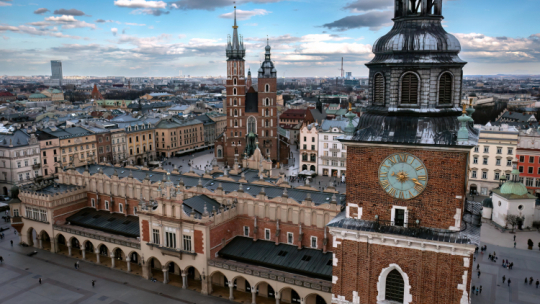 Kraków , Rynek główny. Fot. PAP/Łukasz Gągulski