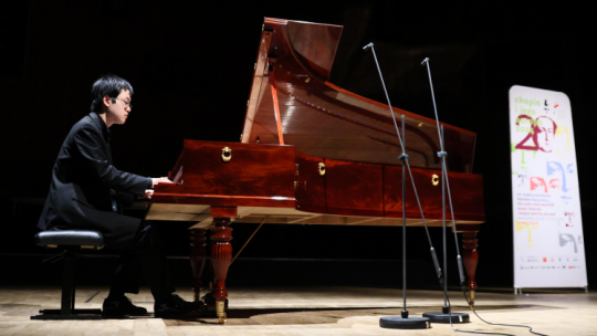 Występ kanadyjskiego pianisty Erica Guo w Studiu Koncertowym Polskiego Radia im. Witolda Lutosławskiego w Warszawie w ramach 20. Międzynarodowego Festiwalu Muzycznego „Chopin i jego Europa” w 2024 r. PAP/Leszek Szymański