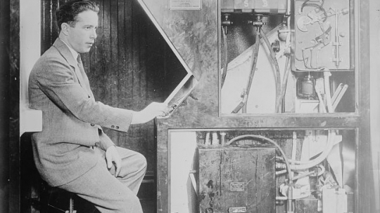 Anatol Jospeho, wynalazca fotobudki. Fot. domena publiczna