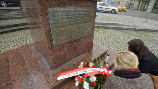 Finał akcji Zapal znicz pamięci. Fot. PAP/Tytus Żmijewski