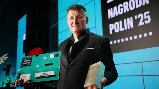 Sołtys wsi Orla i działacz samorządowy Marek Chmielewski został laureatem 11. edycji Nagrody POLIN 2025 w siedzibie Muzeum POLIN w Warszawie. Fot. PAP/Leszek Szymański