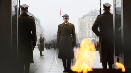 Uroczystości przy Grobie Nieznanego Żołnierza na pl. Piłsudskiego w Warszawie. Fot. PAP/Leszek Szymański