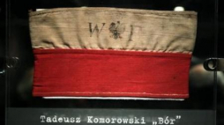 Opaska dowódcy AK gen. Tadeusza "Bora" Komorowskiego trafiła do Muzeum Powstania Warszawskiego. Fot. PAP/T. Gzell