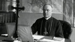 Ks. kard. Aleksander Kakowski - arcybiskup metropolita warszawski. 1925 r. Fot. NAC