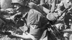 Piechota niemiecka na froncie wschodnim, czerwiec 1941 r. Fot. NAC