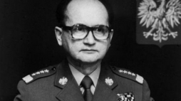 Wojciech Jaruzelski - generał armii Ludowego Wojska Polskiego. Grudzień 1981 r. Fot. PAP/Archiwum