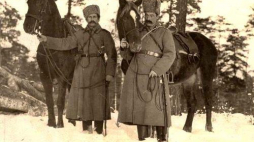 Kozacy w armii rosyjskiej. Przemyśl. 1915 r. Źródło: Muzeum Historii Fotografii w Krakowie