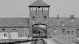 Tory wiodące do Bramy Śmierci KL Auschwitz II-Birkenau. Fot. PAP/J. Ochoński 