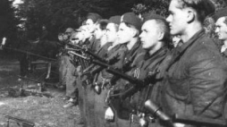 Zgrupowanie Partyzanckie "Ponury" - Okręg Radomsko-Kielecki Armii Krajowej. 1943.09. Fot. NAC