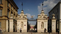 Brama Uniwersytetu Warszawskiego. Fot. PAP/ J. Turczyk 
