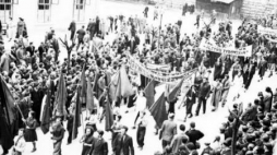 Obchody Święta Pracy w Krakowie; pochód PPS. 01.05.1936. Fot. NAC