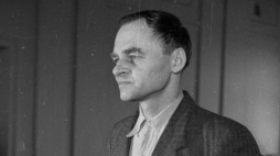 Witold Pilecki podczas procesu, w którym skazano go na śmierć. Fot. PAP
