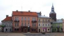 Panorama rynku na starym mieście w Piotrkowie Trybunalskim. Fot. Wikimedia Commons