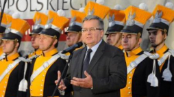 Prezydent Komrowski podczas otwarcia wystawy w MWP. Fot. PAP/G.Jakubowski