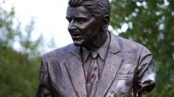 Pomnik Ronalda Reagana w Gdańsku. Fot. PAP/A. Warżawa