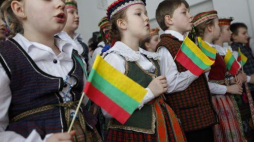 Szkoła litewska w Widugierach. Fot. PAP/A. Reszko