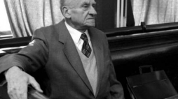 Były wiceszef MSW, gen. SB Władysław Ciastoń. Fot. PAP/T. Gzell