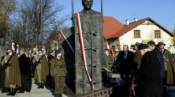 Pomnik Łukasza Cieplińskiego w Rzeszowie. Fot.PAP/D.Delmanowicz