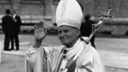 Papież Jan Paweł II. Fot. PAP/CAF/W. Stan