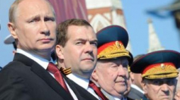 Władimir Putin podczas defilady na Placu Czerwonym. Fot. PAP/EPA