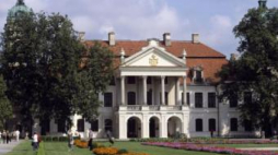 Pałac i Muzeum Zamoyskich w Kozłówce. Fot. PAP/B. Tomaszewska
