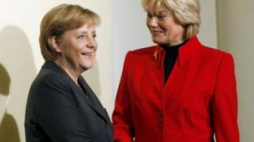Kanclerz Niemiec Angela Merkel i szefowa BdV Erika Steinbach. Obchody 50. rocznicy powstania BdV w 2007 r. Fot. PAP/EPA