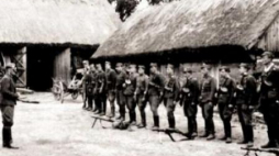 Żołnierze 3. Brygady Wileńskiej NZW por. Romualda Rajsa „Burego”. Białostocczyzna, wrzesień 1945 r. Fot. IPN