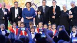 Gala wręczenia Nagród Pary Prezydenckiej za wybitne osiągnięcia w twórczości dla dzieci i młodzieży. Fot. PAP/J. Turczyk