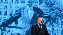 Prezydent Bronisław Komorowski podczas spotkania w Muzeum Powstania Warszawskiego w Warszawie. Fot. PAP/J. Kamiński
