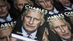 Catherine Mayer „Charles: The Heart of a King”. Fot. PAP/EPA