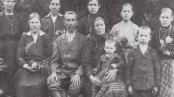 Rodzina Jasionczaków z Woli Ostrowieckiej. Wszyscy zostali zamordowani przez UPA. Źródło: IPN 