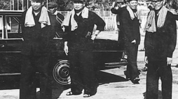 Phnom Penh . Przywódcy Czerwonych Khmerów (L-P): Pol Pot, Noun Chea, Leng Sary, Son Sen w 1975 r. Fot. PAP/EPA
