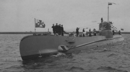 Okręt podwodny ORP "Orzeł" wpływa do portu w Gdyni. 1939.02.10. Fot. NAC
