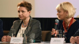 Minister Małgorzata Omilanowska i dotychczasowa dyrektor PISF Agnieszka Odorowicz Fot.PAP/Radek Pietruszka