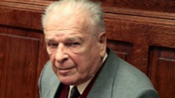 Były szef MSW gen. Czesław Kiszczak. Fot. PAP/T. Gzell