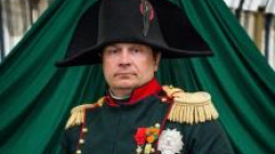 Frank Samson w roli cesarza Napoleona I Bonaparte. Fot. PAP/EPA