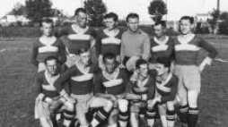 Drużyna piłkarska klubu sportowego Resovia Rzeszów. 1934 r. Fot. NAC