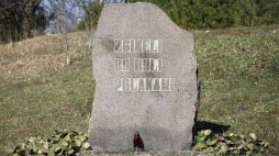 rzyż w Gibach upamiętniający pomordowanych w obławie augustowskiej Fot. PAP/A. Reszko