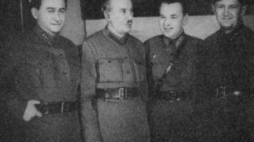 Od lewej: Jakow Agranow, Gienrich Jagoda, NN, Stanisław Redens. 1934. Źródło: Wikimedia Commons