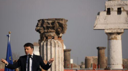 Premier Włoch Matteo Renzi podczas uroczystości w Pompejach. Fot. PAP/EPA