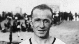Władysław Król po rozegraniu 300. meczu w barwach ŁKS. 20.09.1936. Fot. NAC