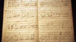 Unikalny rękopis Beethovena - trio fortepianowe B-dur op. 97 w Bibliotece Jagiellońskiej. Fot. PAP/J. Bednarczyk 