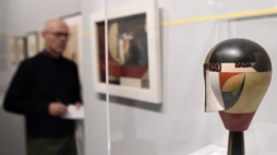 Wystawa „Dadaglobe zrekonstruowany” w Muzeum Sztuki w Zurychu. Fot. PAP/EPA